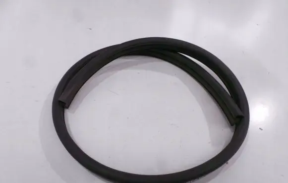 Hyundai Kona I Engine compartment rubber 3921004