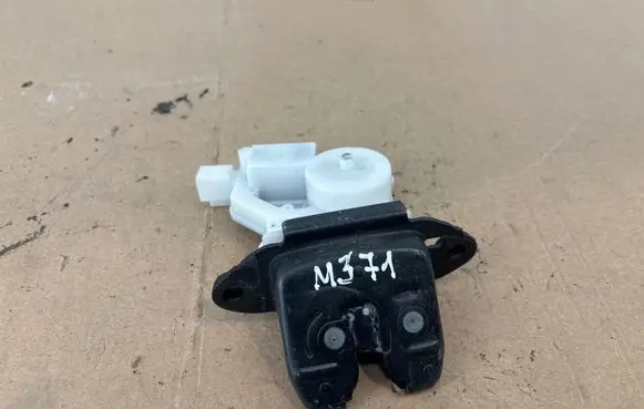 Nissan Qashqai Tailgate/trunk/boot lock/catch/latch 