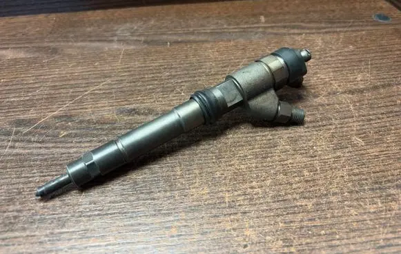 Iveco Daily 3rd gen Fuel injector 0445120011