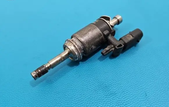 Skoda Octavia Mk3 (5E) Fuel injector 05E906036F IMPRK1576893
