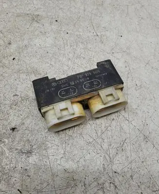 Coolant fan relay