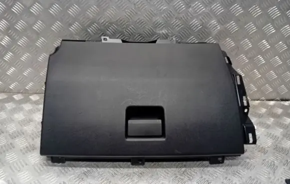 Land Rover Discovery Sport Glove box