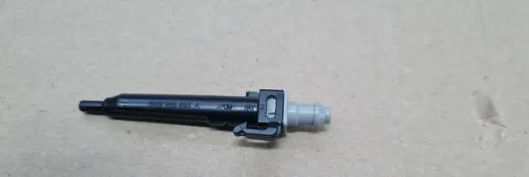 Audi A4 S4 B9 8W Rear wiper blade arm 8W9955993A