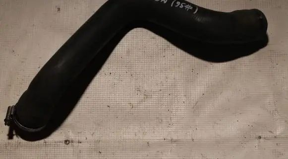 Volvo XC90 Engine coolant pipe/hose 30680748