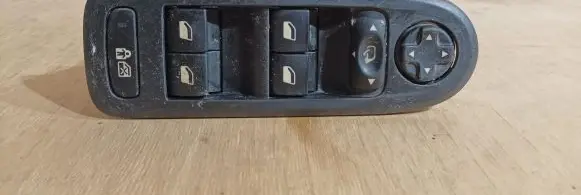 Citroen C5 Electric window control switch 96660257XT 30170346 96660257