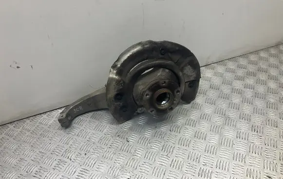 BMW 5 F10 F11 Front wheel hub 6777752