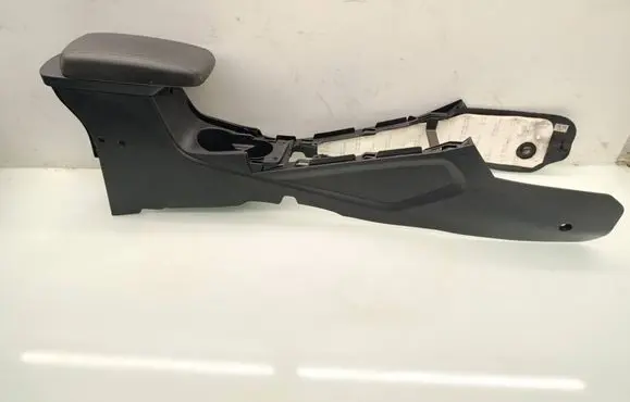 KIA Rio Center console 