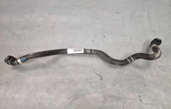 Volvo XC90 Engine coolant pipe/hose 31338396