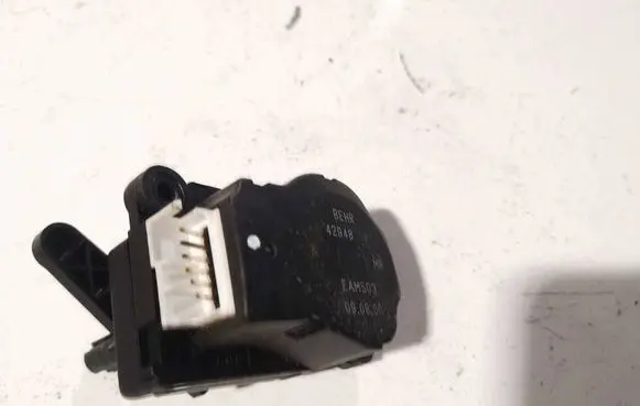 Volvo XC70 Air flap motor/actuator eam503 42948