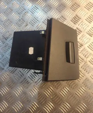 BMW 5 F10 F11 Glove box 9166699