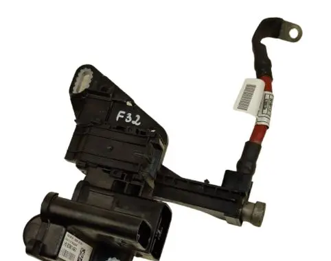 BMW 4 F32 F33 Battery relay fuse 929614901