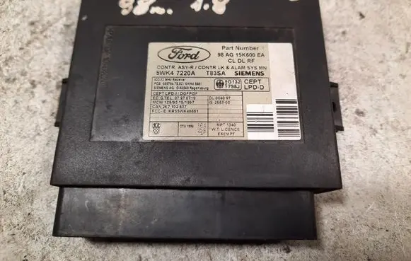 Ford Focus Comfort/convenience module 5WK47220AT83SA 98AG15K600EA