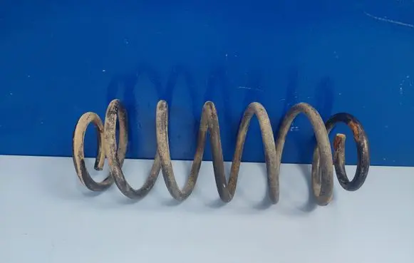 Mitsubishi Colt Rear coil spring MR977617