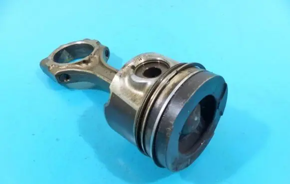 Toyota RAV 4 (XA30) Piston 2AD IMPRK1191907