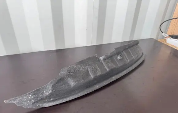 Dodge Durango III Fender foam support/seal 68084037A