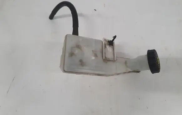 Nissan Pulsar Brake fluid reservoir PU5913