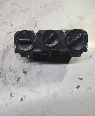 Volkswagen Caddy Climate control unit