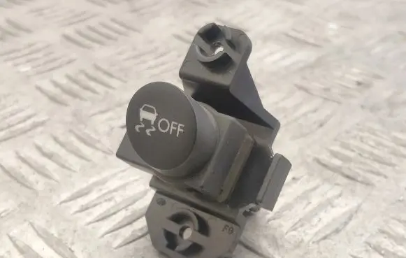 Traction control (ASR) switch