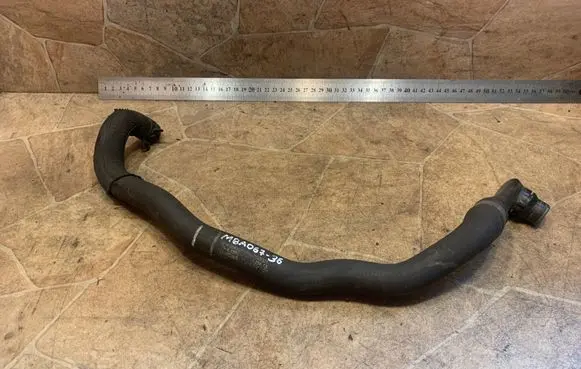 Mercedes-Benz E W212 Engine coolant pipe/hose A2048307496