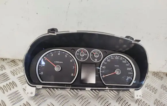 Hyundai i30 Speedometer (instrument cluster) 940032L425