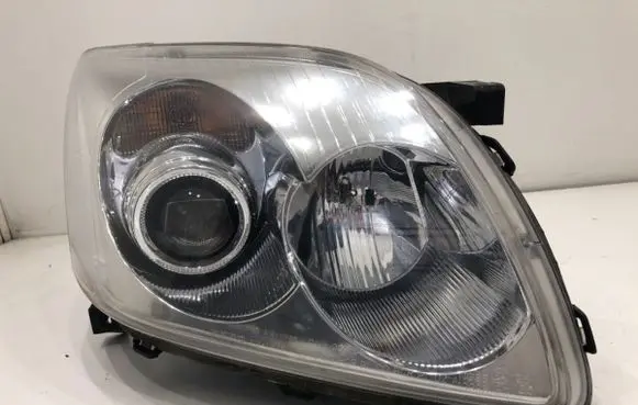 Toyota Avensis T250 Headlight/headlamp