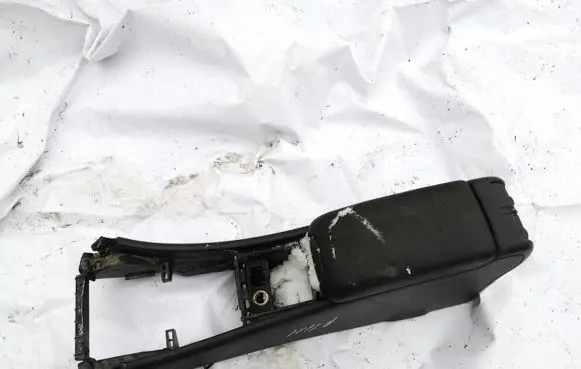 Mercedes-Benz C W203 Armrest e037611021