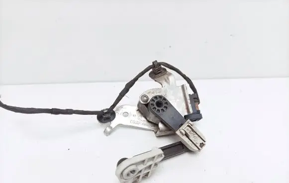 BMW iX Rear air suspension level height sensor 6895466 8846501