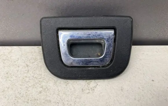 BMW 5 E60 E61 Tie down hook / loop 