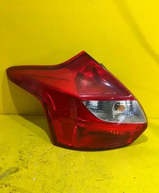 Ford Focus Rear/tail lights set RZ2R4P2