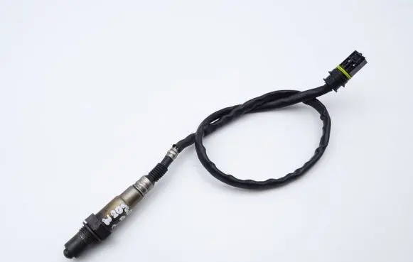 Mercedes-Benz C W203 Lambda probe sensor 0025400617 0258006475