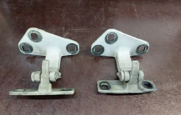 BMW X5 E53 Tailgate/trunk/boot hinge 8402183