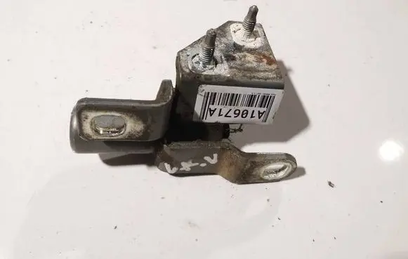 Ford Mondeo Mk III Rear door lower hinge