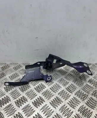 BMW 2 G42 Fender mounting bracket 8497744