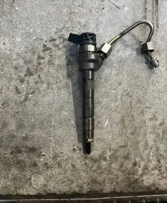 BMW 5 F10 F11 Fuel injector 0445110617