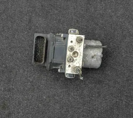 Ford Mondeo Mk III ABS Pump 1S712M110AE