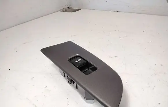 Lexus IS 220D-250-350 Electric window control switch 84030 TS5302