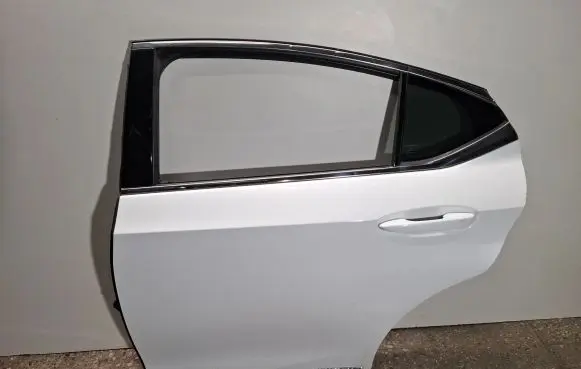 Lexus ES 250 - 300 - 330 Rear door