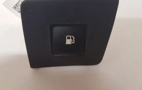 Peugeot 407 Fuel tank opening switch 96531174XT