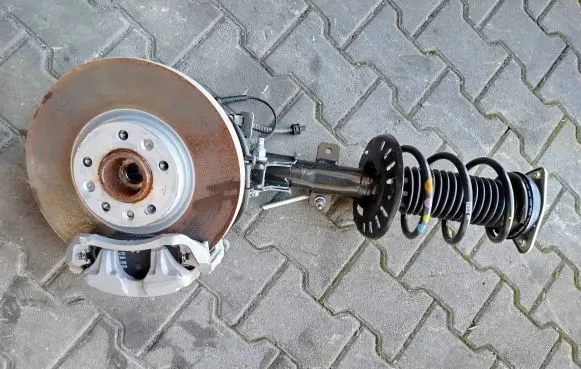 Peugeot 3008 II Front wheel hub spindle knuckle