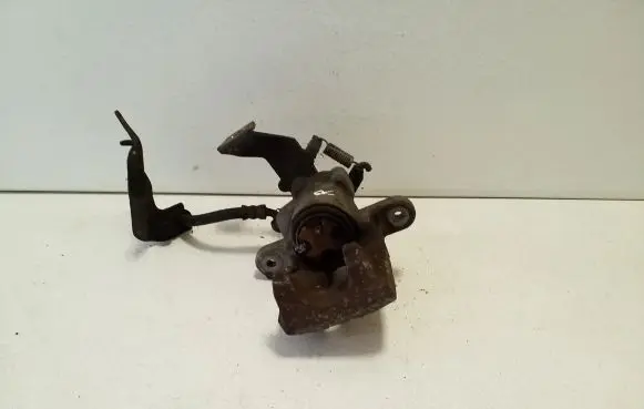 Lexus CT 200H Rear brake caliper