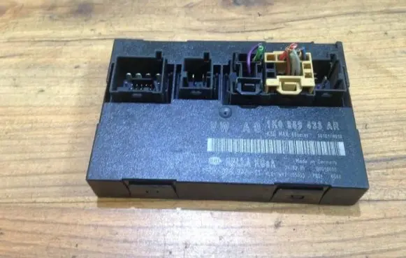 Volkswagen Touran I Comfort/convenience module 1k0959433ar 5dk008977-11