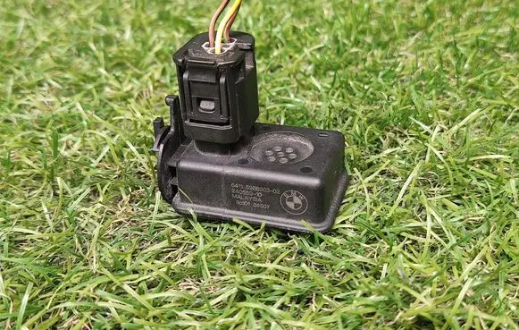 BMW 1 E82 E88 Air quality sensor 6988303 6411698830302