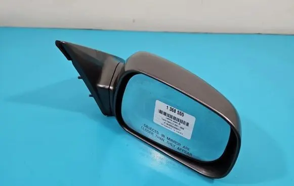 Front door electric wing mirror