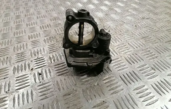 BMW 5 F10 F11 Throttle valve 7810752 13547810752