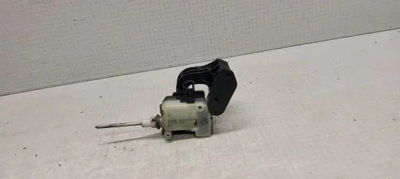 Mercedes-Benz A W169 Central locking motor 1698200714 90030101 2038201997