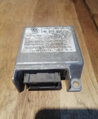 Volkswagen Golf III Airbag control unit/module 1H0959656