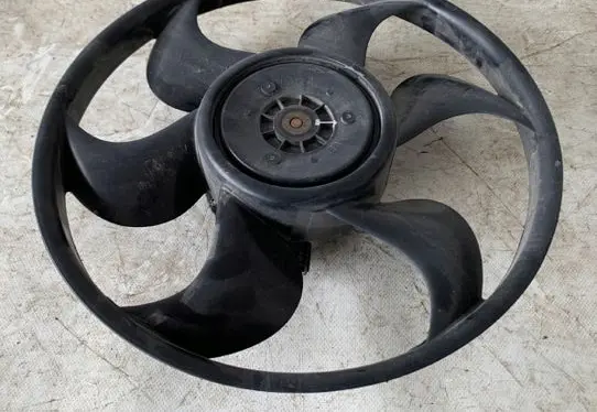 Ford Mustang VI Electric radiator cooling fan 87GFDS