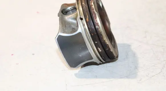 Mercedes-Benz C W204 Piston A2701617