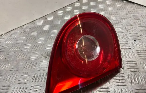 Volkswagen Golf V Tailgate rear/tail lights 1K6945093E