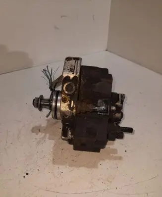 Opel Movano A Fuel injection high pressure pump H8200041766 0445010033